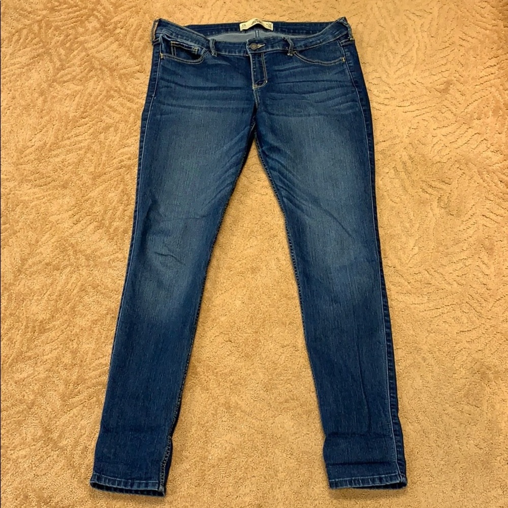 Hollister Super Skinny Jeans